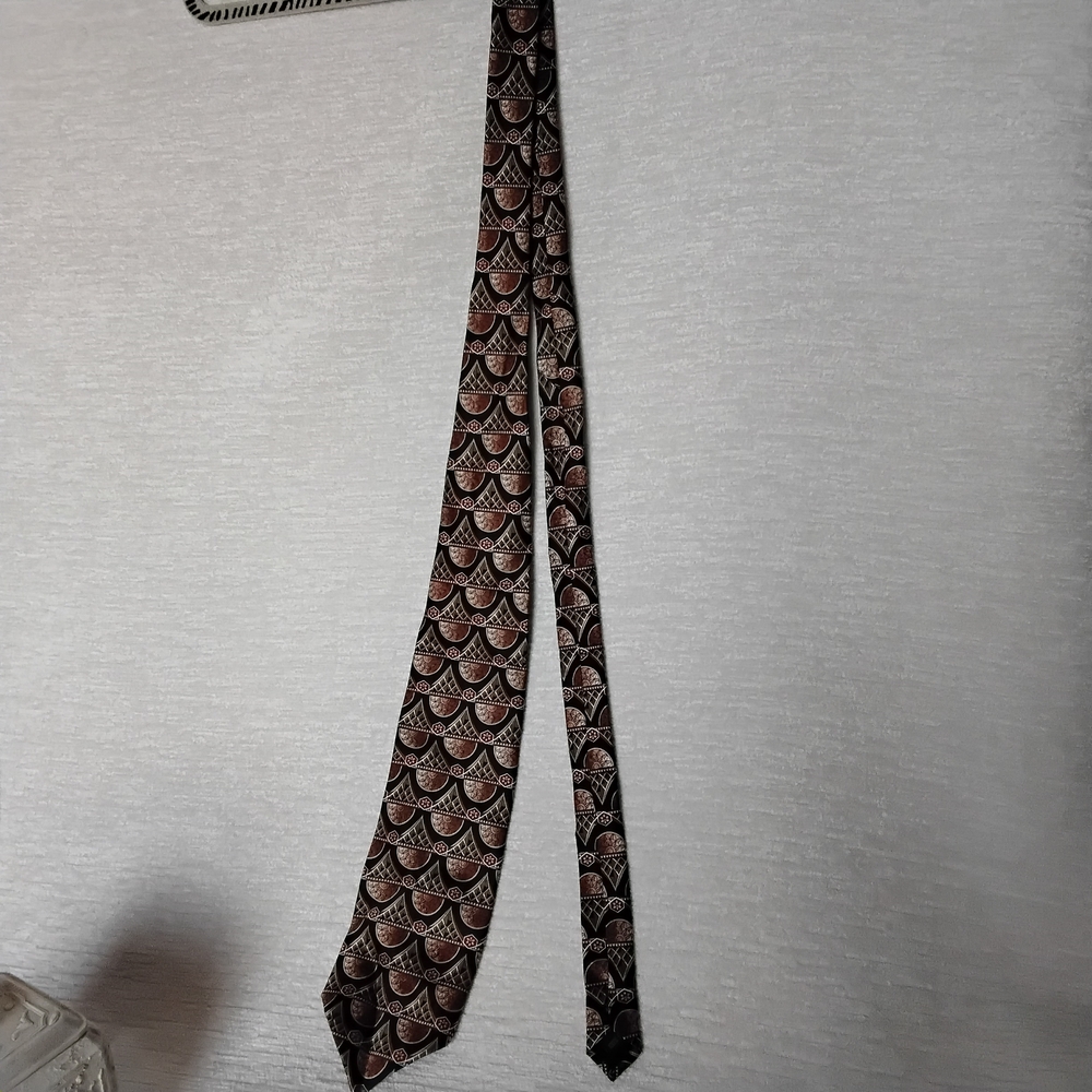 Keith DANIELS 100% Silk Geometric Men's Tie in Navy Green Brown and Red - Picture 8 of 8